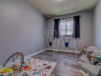 14 1210 Flexman Cres