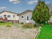 32 245 Edward St