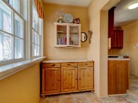 17 2648 Retallack St