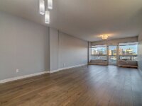 04 301-2300 Broad St