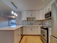 09 301-2300 Broad St
