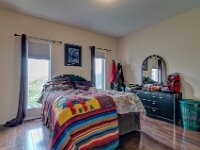 17 3511 Bishop Cres