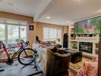 25 3511 Bishop Cres