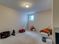 30 3511 Bishop Cres