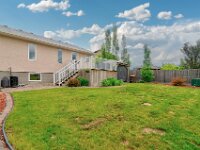 42 751 Bluebird Cres