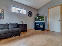 03 908 Connaught St